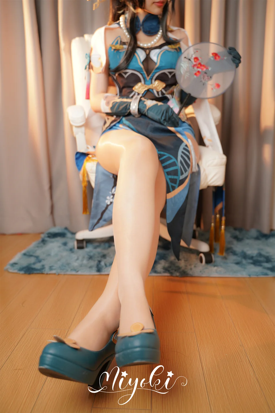 铃木美咲_想要成为你的偶像（阮•梅篇）18P,1V_982MB tg@simisebaisi 【丝足阁】001.webp